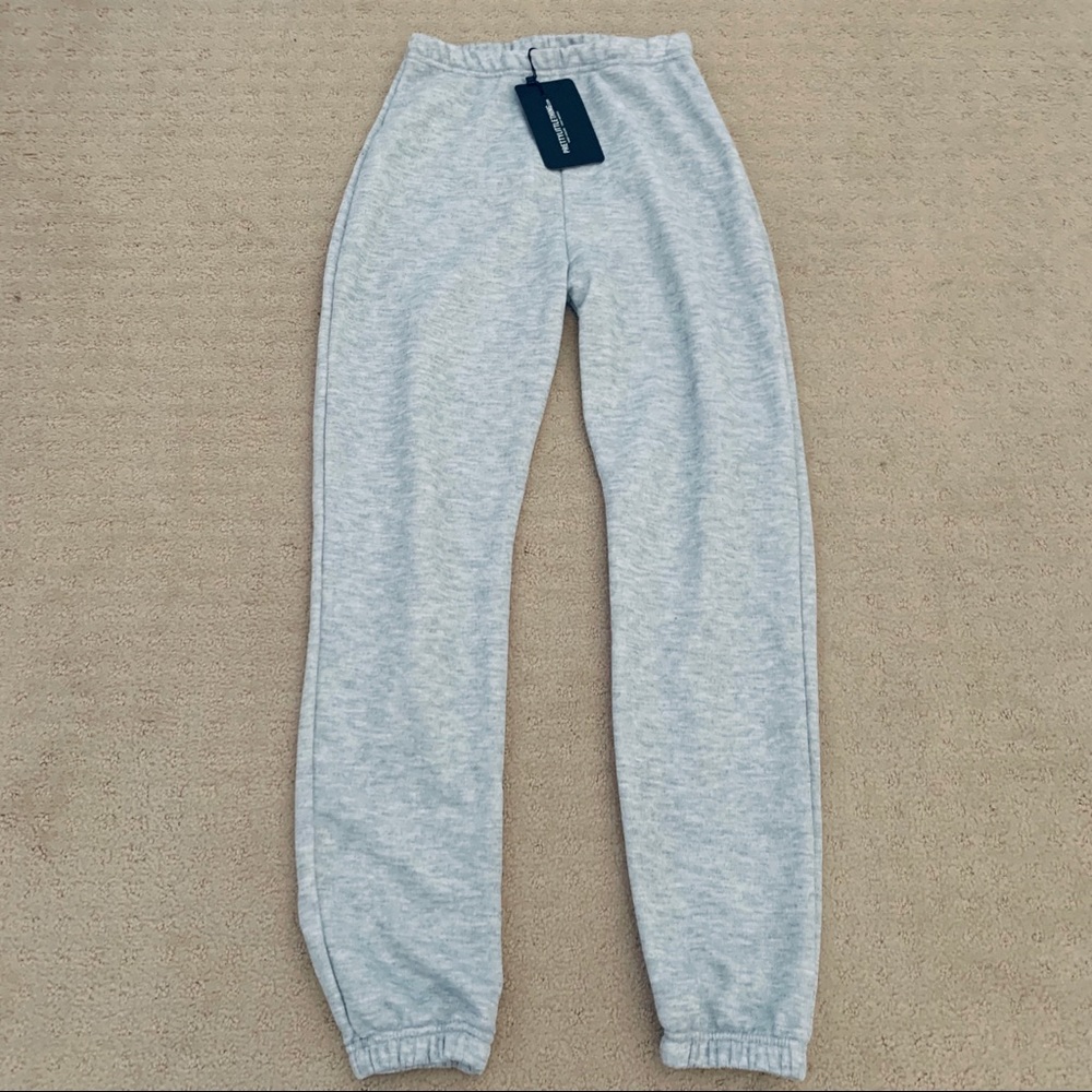 Pretty Little Thing grey basic jogger